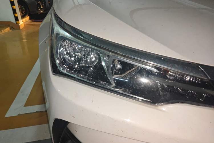 Used Toyota Corolla 2017 Revised Version 1.2T S-CVT GL-i Right Front Headlight