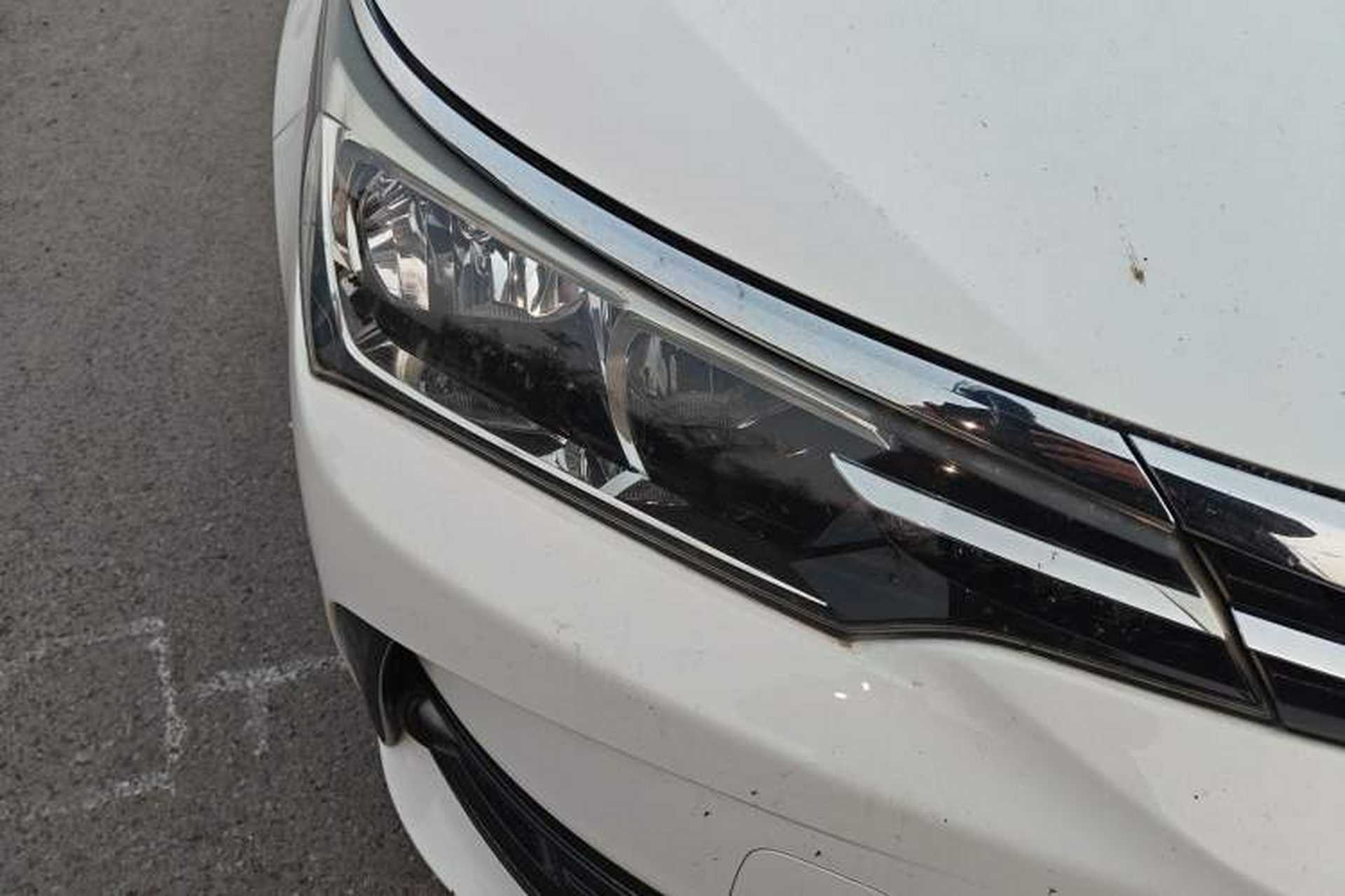 Used Toyota Corolla 2017 Revised Version 1.2T S-CVT GL-i Right Front Headlight