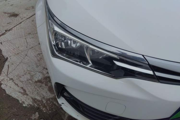 Used Toyota Corolla 2017 Revised Version 1.2T S-CVT GL Right Front Headlight