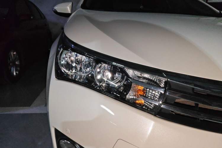 Used Toyota Corolla 2017 1.2T CVT GL-i Right Front Headlight