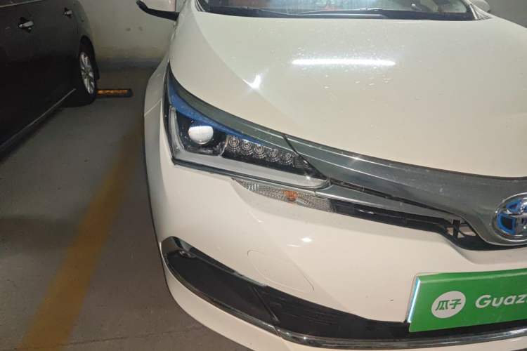 Used Toyota Corolla 2017 Revised Dual-Engine 1.8L E-CVT Elite Edition Right Front Headlight
