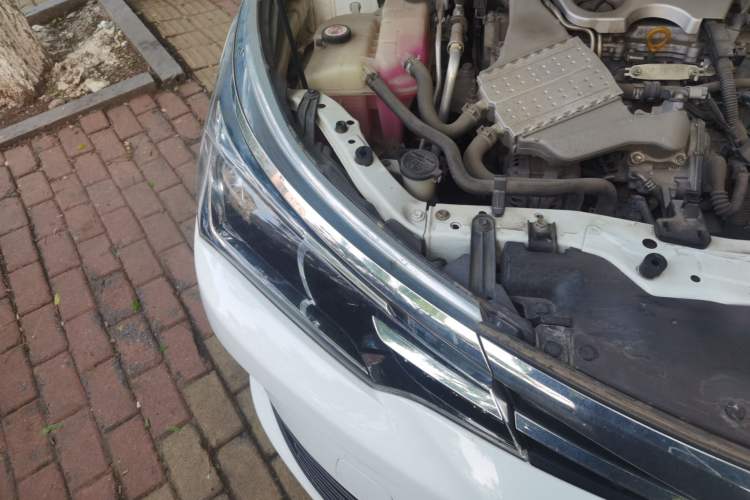 Used Toyota Corolla 2017 Revised Version 1.2T S-CVT GL-i Right Front Headlight