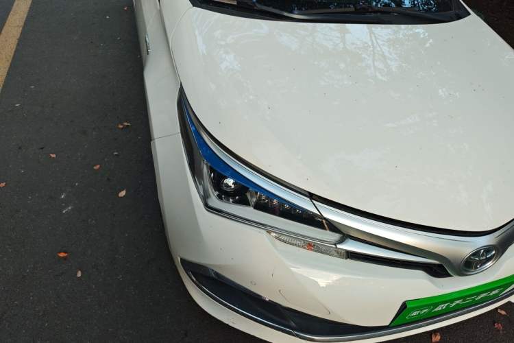 Used Toyota Corolla 2017 Revised Dual-Engine 1.8L E-CVT Elite Edition Right Front Headlight