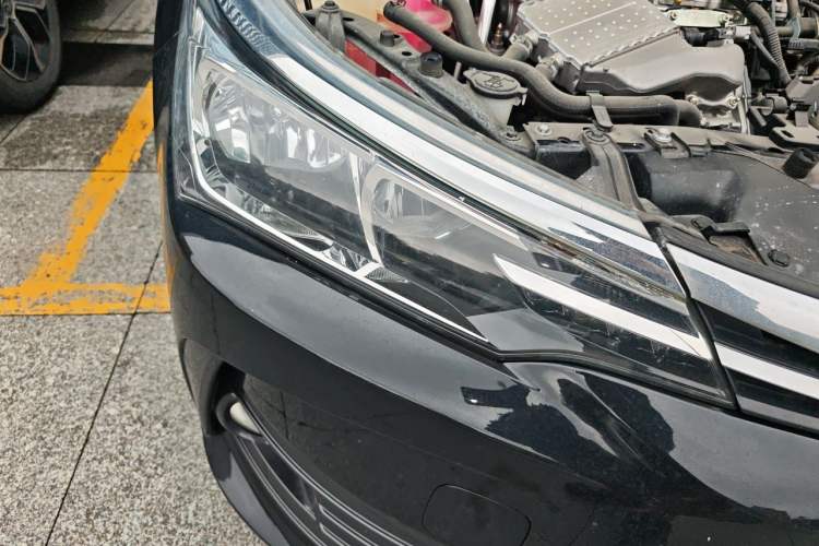 Used Toyota Corolla 2017 Revised Version 1.2T S-CVT GL Right Front Headlight