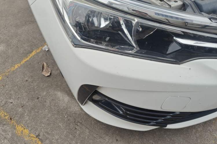 Used Toyota Corolla 2017 Revised Version 1.2T S-CVT GLX-i Right Front Headlight