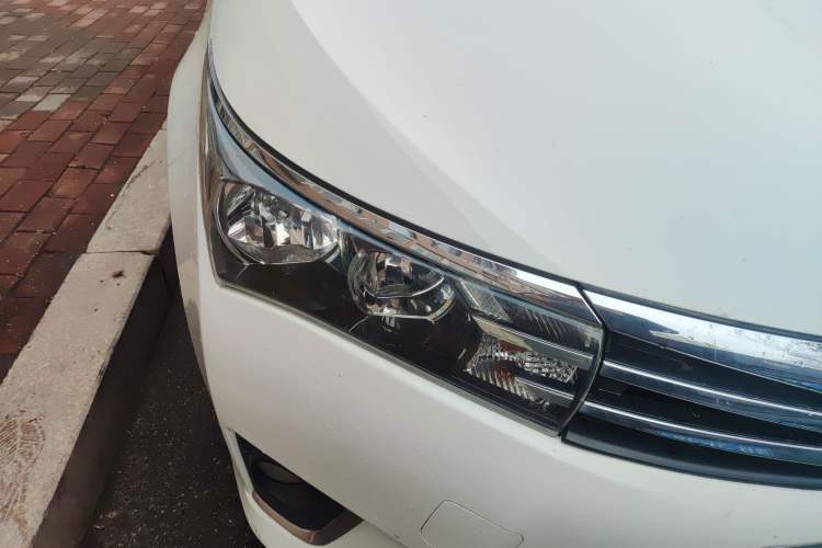 Used Toyota Corolla 2017 1.2T CVT GL Right Front Headlight
