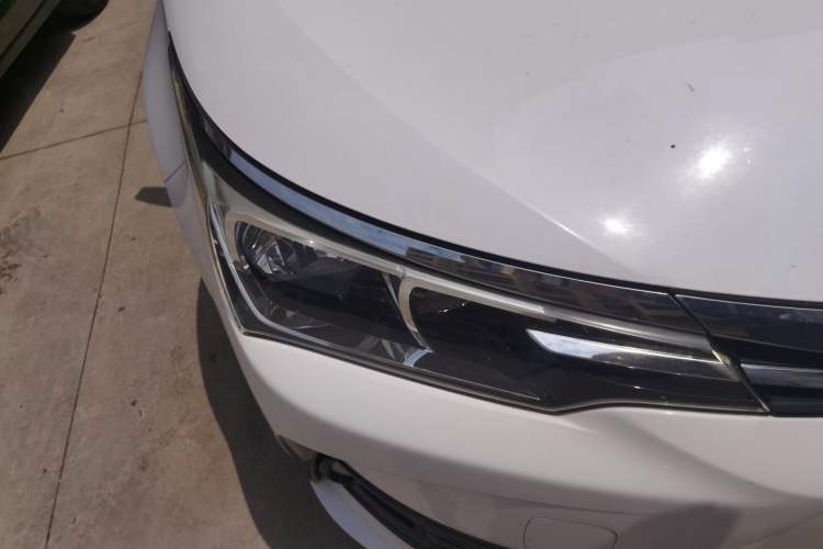 Used Toyota Corolla 2017 1.2T CVT GL Right Front Headlight