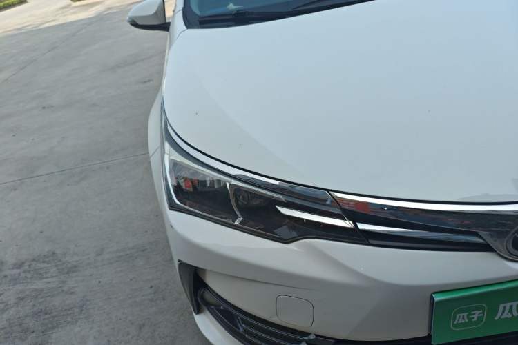 Used Toyota Corolla 2017 Revised Version 1.2T Manual GL Right Front Headlight