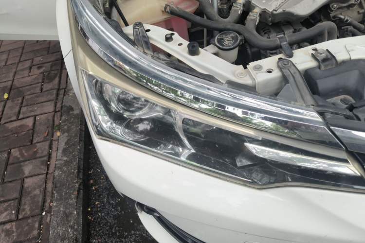 Used Toyota Corolla 2017 Revised Version 1.2T S-CVT GL Right Front Headlight
