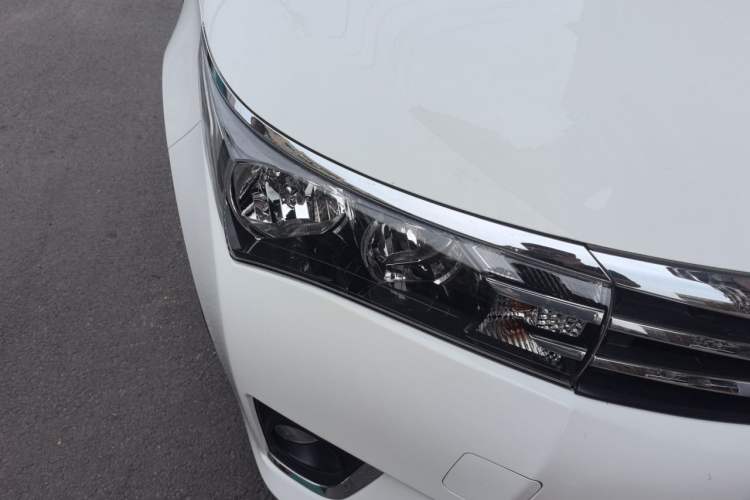 Used Toyota Corolla 2017 Revised Version 1.6L Manual GL Right Front Headlight