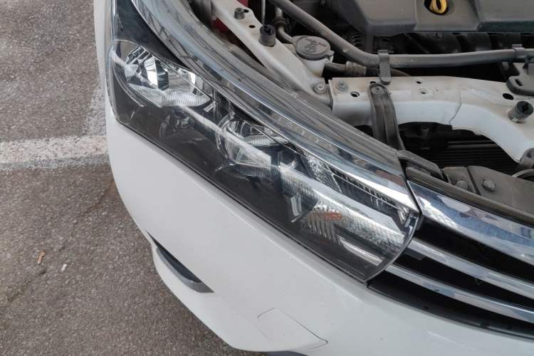 Used Toyota Corolla 2017 Revised Version 1.6L S-CVT GL Right Front Headlight