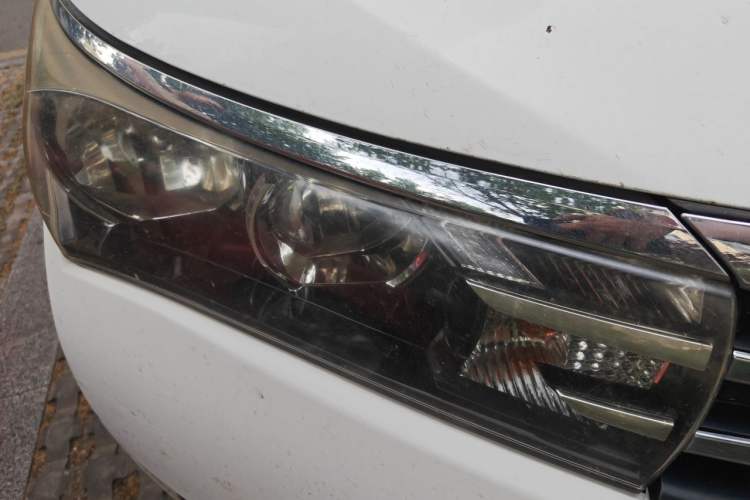 Used Toyota Corolla 2017 1.6L CVT GL Right Front Headlight