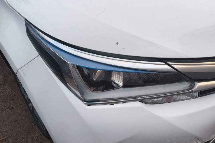 Used Toyota Corolla 2017 Revised Dual-Engine 1.8L E-CVT Leading Edition Right Front Headlight