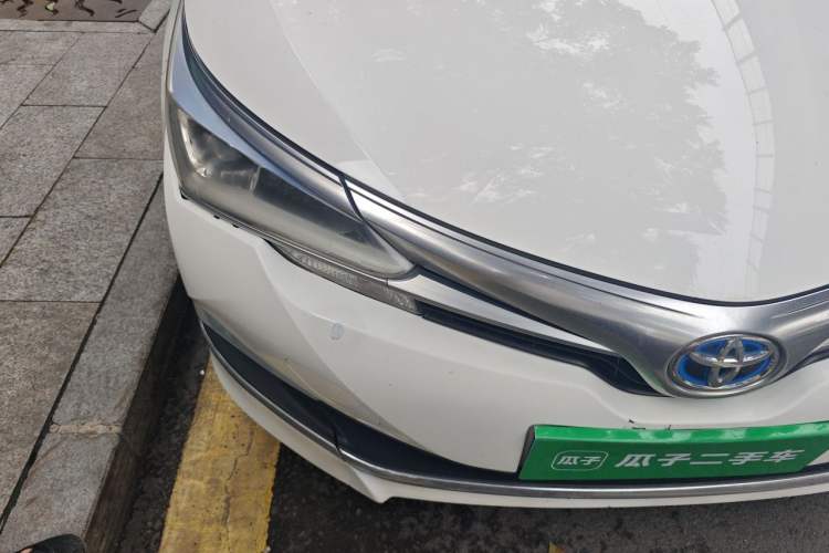 Used Toyota Corolla 2017 Revised Dual-Engine 1.8L E-CVT Leading Edition Right Front Headlight