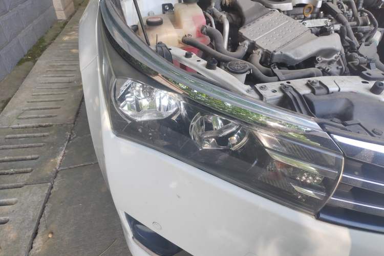 Used Toyota Corolla 2017 1.2T CVT GL Right Front Headlight