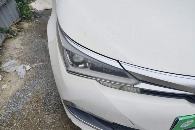 Used Toyota Corolla 2017 Revised Dual-Engine 1.8L E-CVT Elite Edition Right Front Headlight