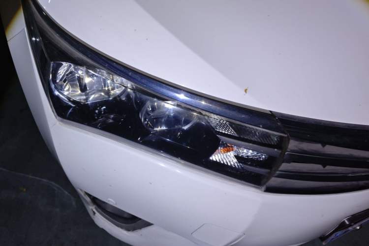 Used Toyota Corolla 2017 1.2T CVT GL-i Right Front Headlight