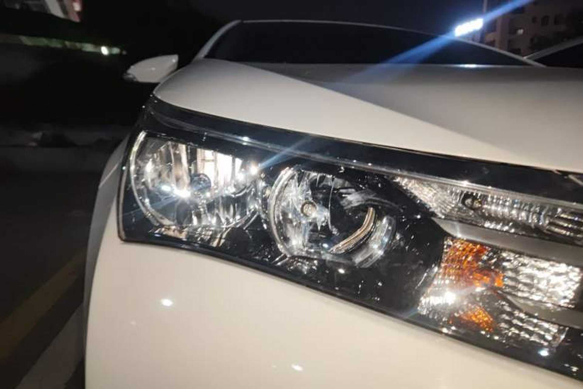 Used Toyota Corolla 2017 1.6L CVT GL Right Front Headlight