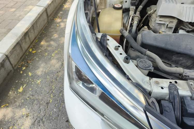 Used Toyota Corolla 2017 Revised Dual-Engine 1.8L E-CVT Leading Edition Right Front Headlight