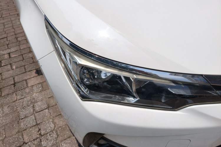 Used Toyota Corolla 2017 Revised Version 1.2T S-CVT GL Right Front Headlight