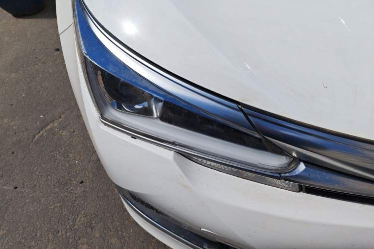 Used Toyota Corolla 2017 Revised Dual-Engine 1.8L E-CVT Leading Edition Right Front Headlight