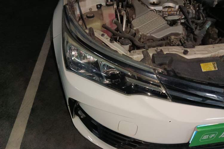 Used Toyota Corolla 2017 Revised Version 1.2T S-CVT GL-i Right Front Headlight
