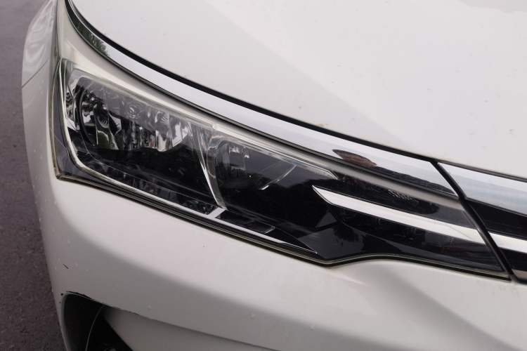Used Toyota Corolla 2017 Revised Version 1.2T S-CVT GL-i Right Front Headlight