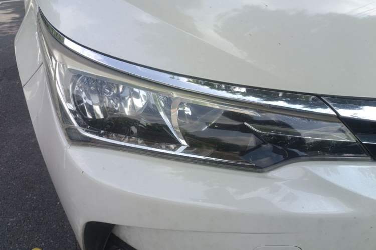 Used Toyota Corolla 2017 Revised Version 1.2T S-CVT GL-i Right Front Headlight