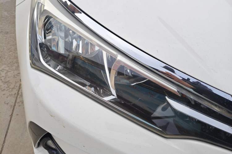 Used Toyota Corolla 2017 Revised Version 1.2T S-CVT GL-i Right Front Headlight