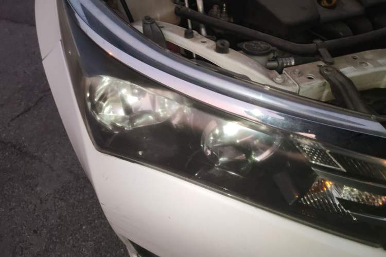 Used Toyota Corolla 2017 1.6L CVT GL Right Front Headlight