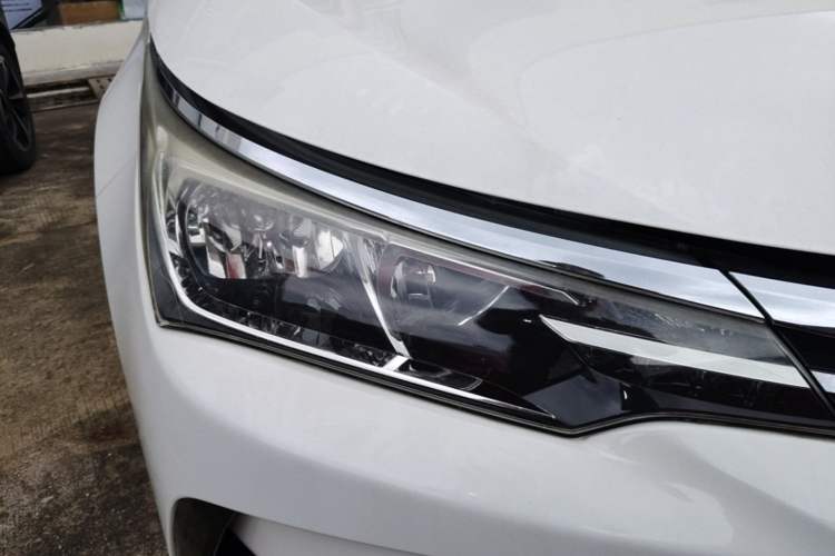 Used Toyota Corolla 2017 Revised Version 1.2T S-CVT GL Right Front Headlight