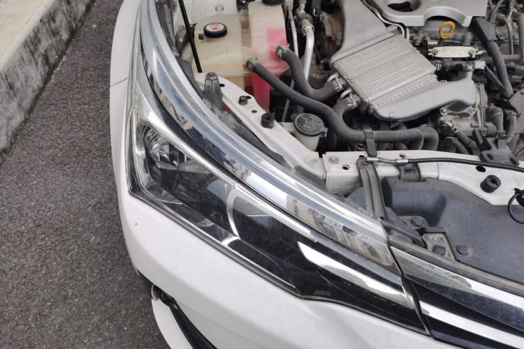 Used Toyota Corolla 2017 Revised Version 1.2T S-CVT GL-i Right Front Headlight