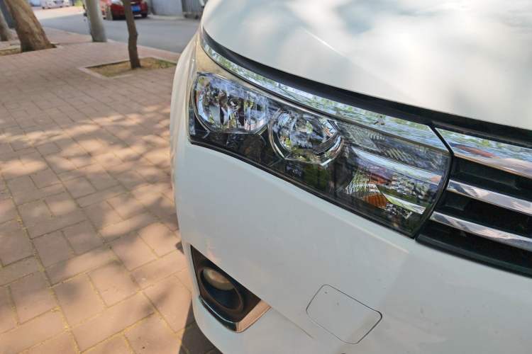 Used Toyota Corolla 2017 1.6L CVT GL Right Front Headlight