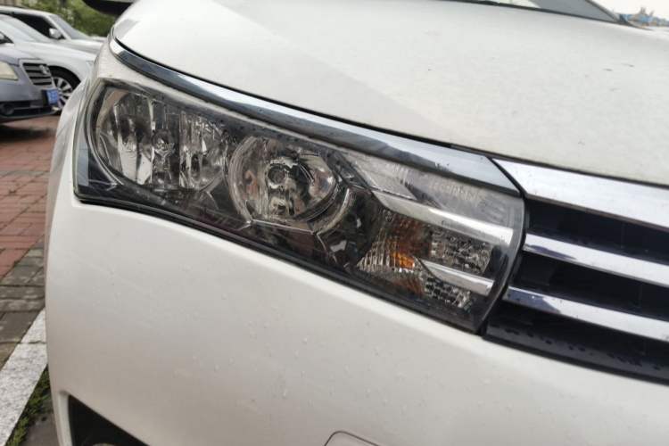 Used Toyota Corolla 2017 1.6L CVT GL Right Front Headlight