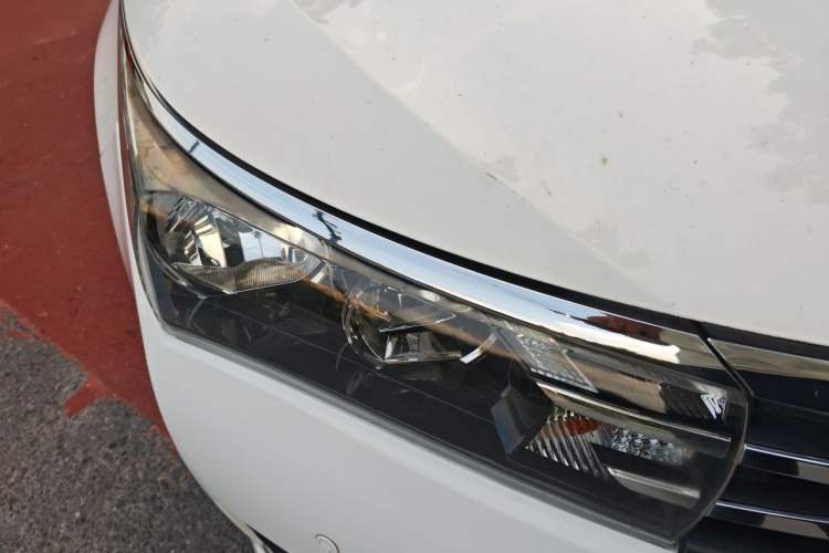 Used Toyota Corolla 2017 Revised Version 1.6L S-CVT GL Right Front Headlight