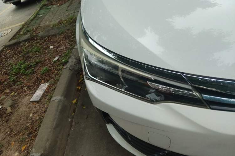 Used Toyota Corolla 2017 Revised Version 1.2T S-CVT GL Right Front Headlight