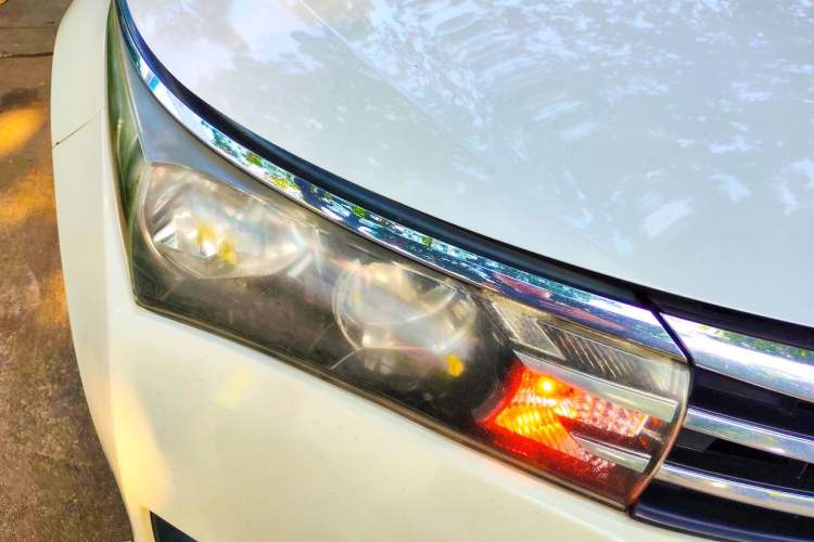 Used Toyota Corolla 2017 Revised Version 1.6L S-CVT GL Right Front Headlight