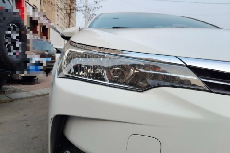 Used Toyota Corolla 2017 Revised Version 1.2T Manual GL-i Right Front Headlight