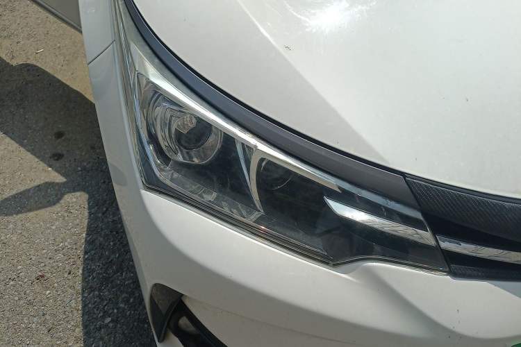 Used Toyota Corolla 2017 Revised Version 1.2T S-CVT GL-i Right Front Headlight