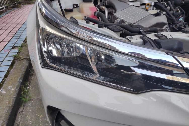 Used Toyota Corolla 2017 Revised Version 1.2T S-CVT GL Right Front Headlight
