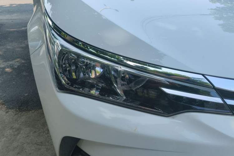 Used Toyota Corolla 2017 Revised Version 1.2T S-CVT GL Right Front Headlight