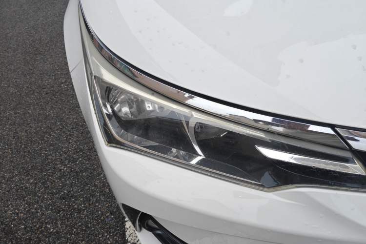 Used Toyota Corolla 2017 Revised Version 1.2T S-CVT GL-i Right Front Headlight