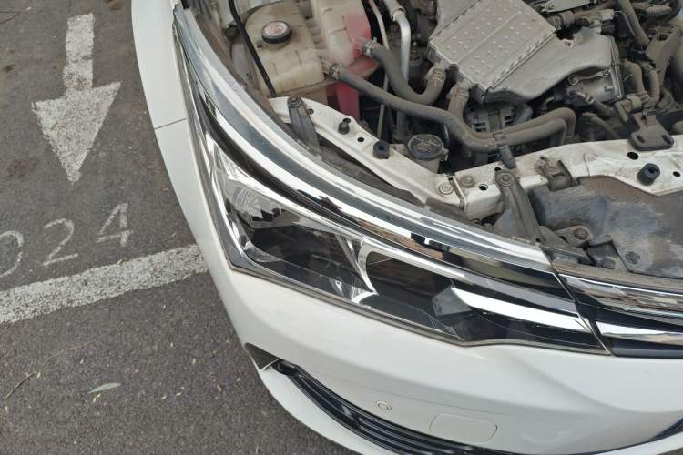 Used Toyota Corolla 2017 Revised Version 1.2T S-CVT GL Right Front Headlight
