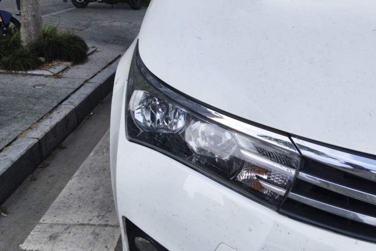 Used Toyota Corolla 2017 Revised Version 1.6L S-CVT GL Right Front Headlight