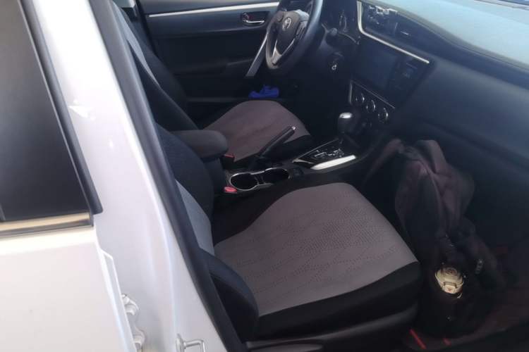 Used Toyota Corolla 2017 Revised Version 1.2T S-CVT GL-i Right Front Seat