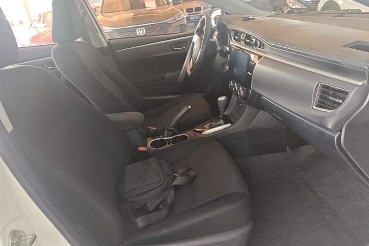 Used Toyota Corolla 2017 1.6L CVT GL Right Front Seat