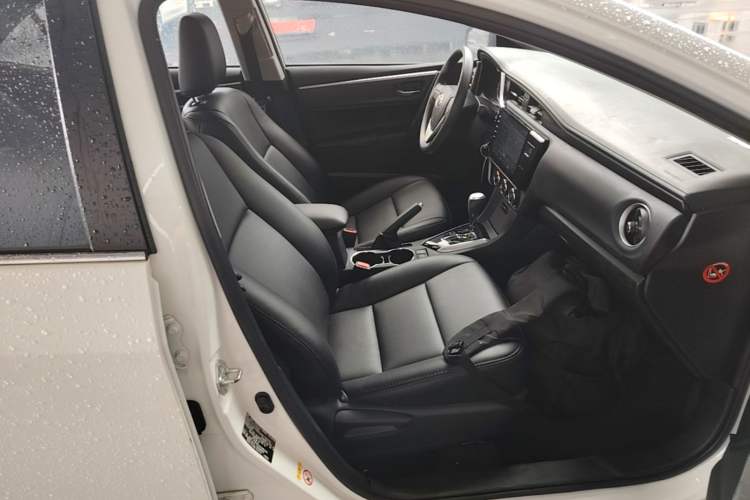 Used Toyota Corolla 2017 Revised Version 1.2T S-CVT GL Right Front Seat