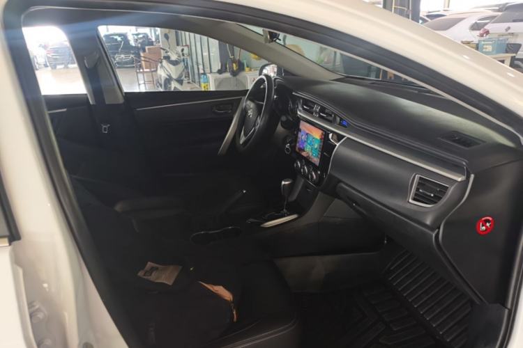 Used Toyota Corolla 2017 Revised Version 1.6L S-CVT GL Right Front Seat