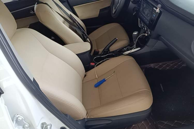 Used Toyota Corolla 2017 Revised Version 1.2T S-CVT GL Right Front Seat