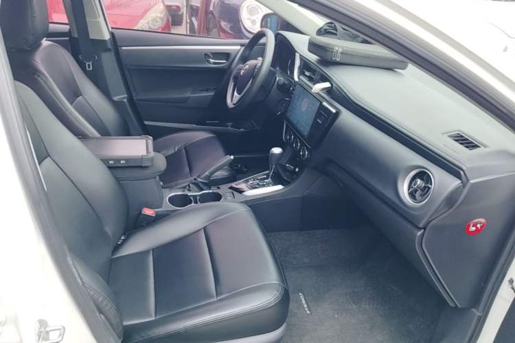 Used Toyota Corolla 2017 Revised Version 1.2T S-CVT GL Right Front Seat